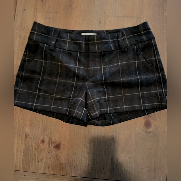Alice + Olivia Plaid Wool Shorts - Picture 5 of 7
